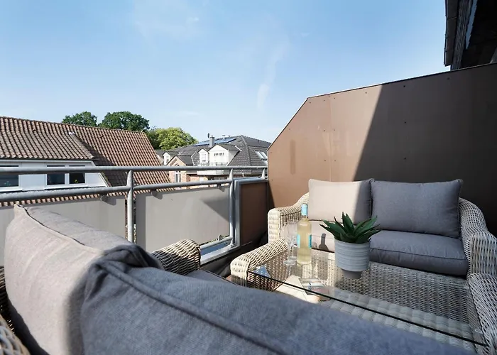 Sunny Side Apartment